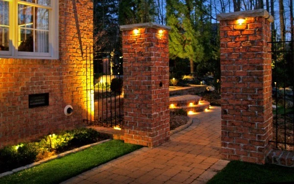 outdoor-lighting-services