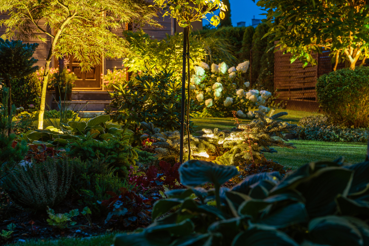 Effectively Managing Landscape Lighting Repair Projects